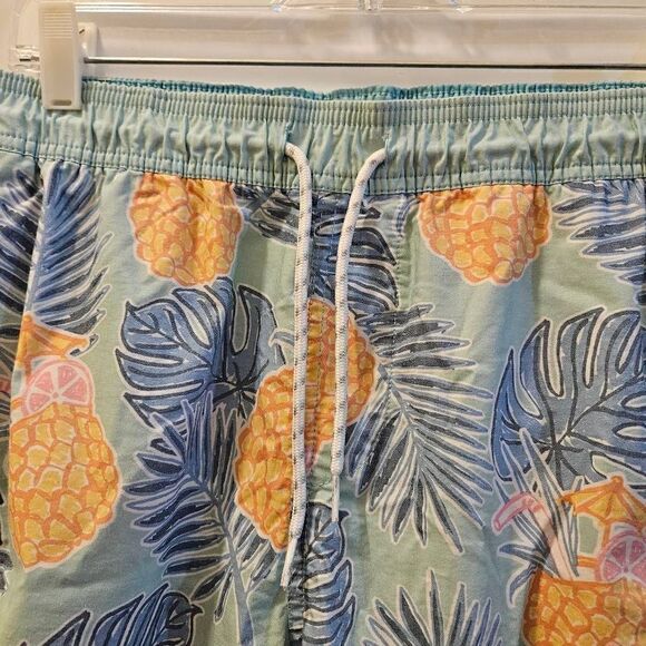 Goodfellow & Co Blue Floral Men Shorts Size Small - Picture 2 of 6